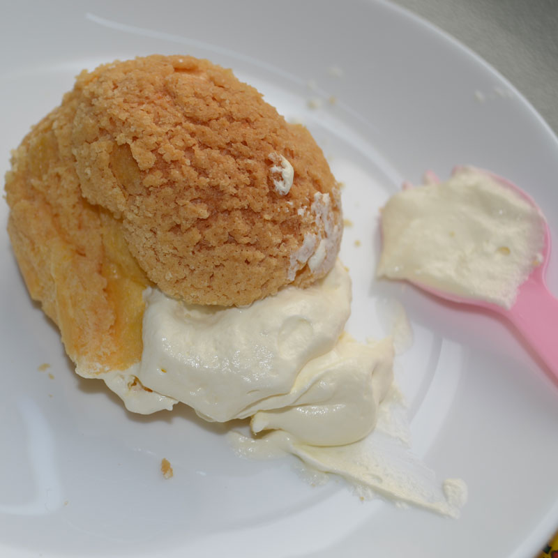 Bạn có thể sử dụng kem cà phê không chứa sữa cho các món tráng miệng như bánh pudding và sữa trứng không